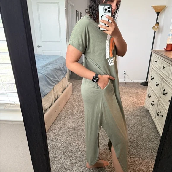 “Good Vibes” Maxi Dress - Picture 7 of 12